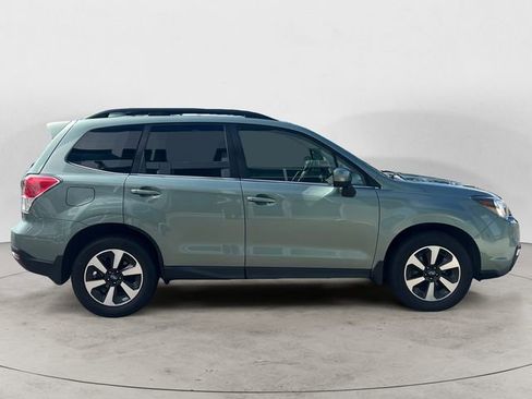 Used 2017 Subaru Forester 2.5i Limited AWD/4WD image 6