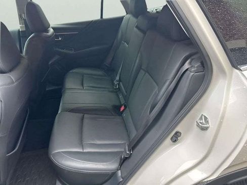 Used 2022 Subaru Outback Limited AWD/4WD image 6