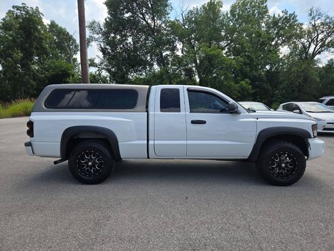 Used 2011 Dodge Dakota Big Horn w/ Trailer Tow Group AWD/4WD image 4