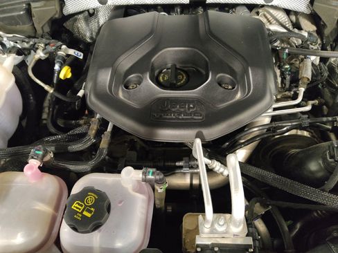Used 2023 Jeep Grand Cherokee 4WD 4xe image 30
