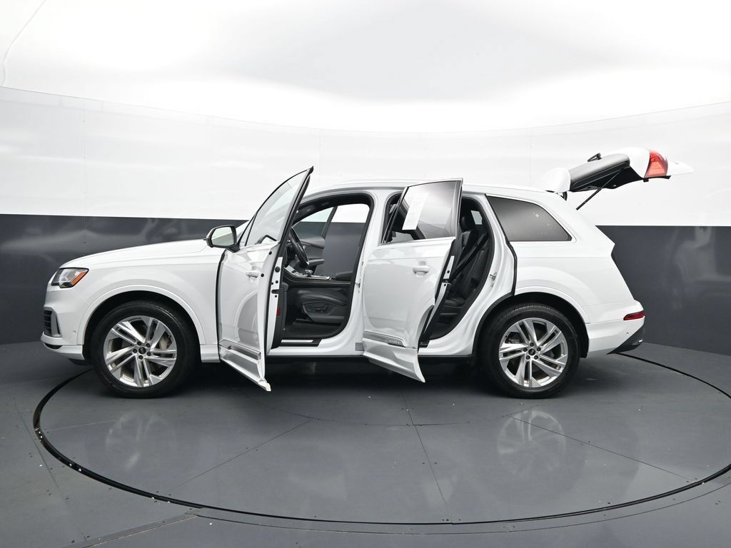 Used 2021 Audi Q7 3.0T Premium Plus w/ Premium Plus Package AWD/4WD image 54