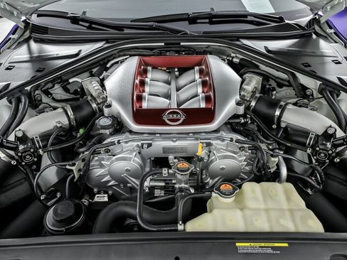 Used 2024 Nissan GT-R Premium w/ Premium Interior Package AWD/4WD image 17