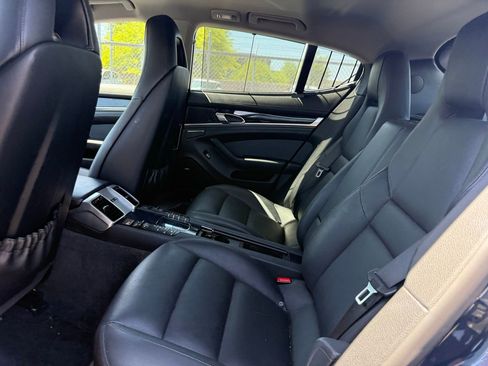 Used 2016 Porsche Panamera S RWD image 8