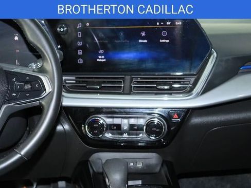 Certified 2024 Chevrolet Trax LT w/ Driver Confidence Package FWD image 21