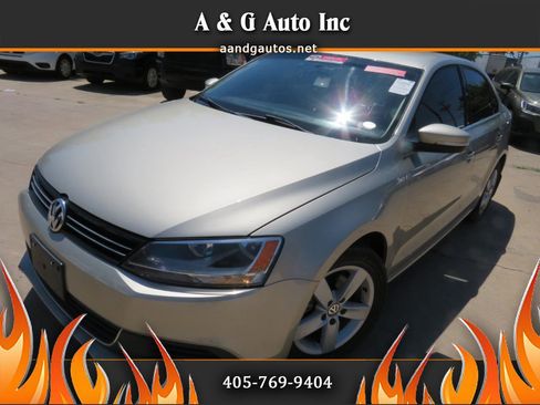 Used 2013 Volkswagen Jetta TDI FWD image 1