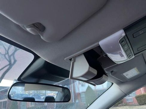 Used 2025 Nissan Sentra SV FWD image 32