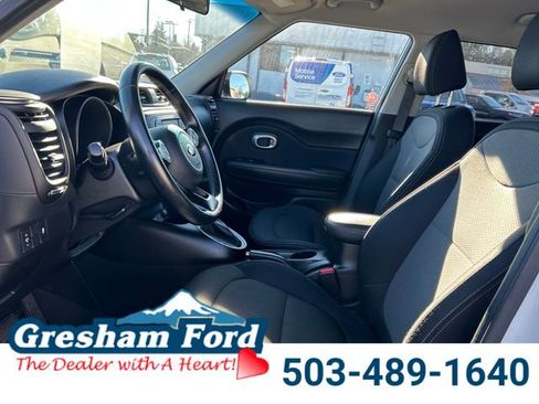 Used 2017 Kia Soul + w/ Designer's Package image 11