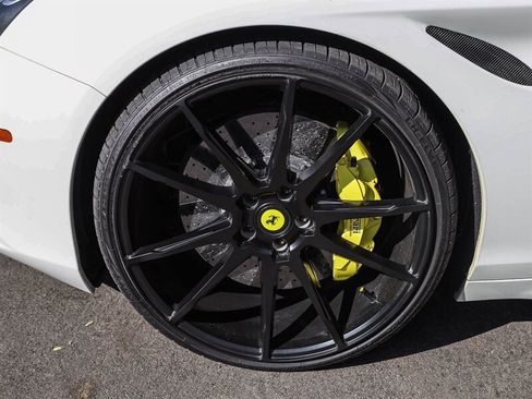 Used 2015 Ferrari California T RWD image 18