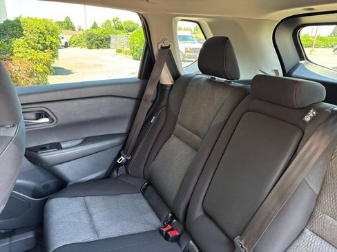 Used 2025 Nissan Rogue SV FWD image 36