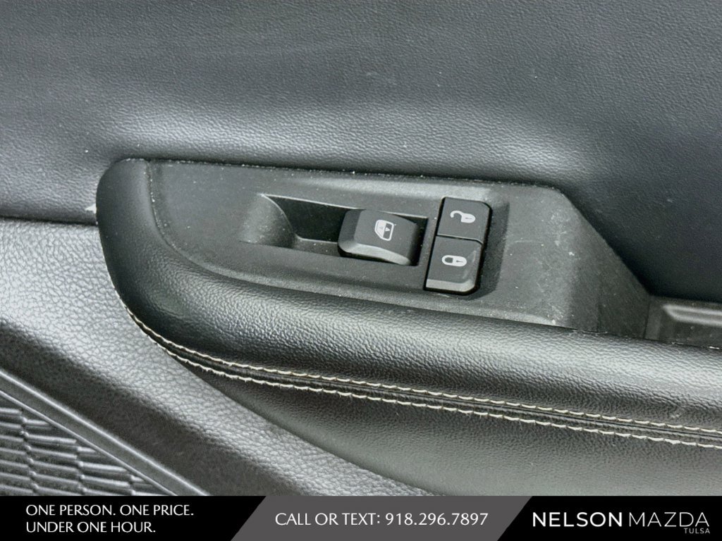 Used 2023 Jeep Grand Cherokee L Laredo AWD/4WD image 45