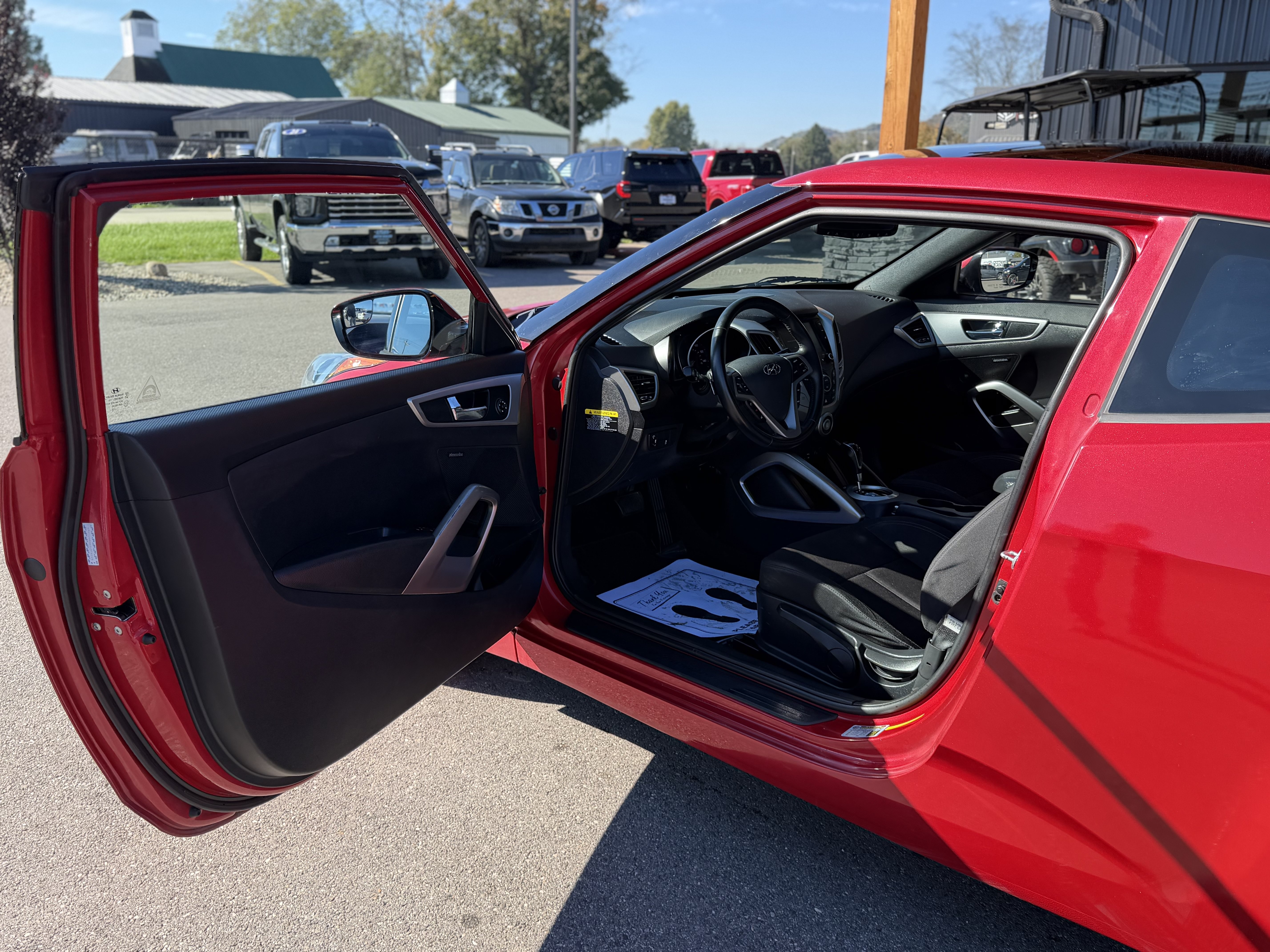 Used 2017 Hyundai Veloster Value Edition FWD image 6