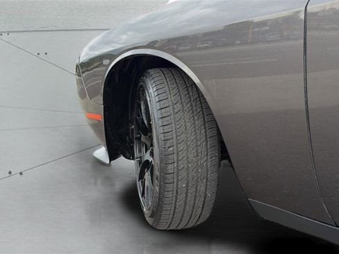 Used 2016 Dodge Challenger SXT RWD image 30