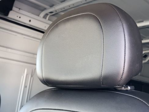 Used 2023 RAM ProMaster 2500 FWD image 12