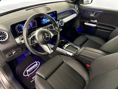 Used 2024 Mercedes-Benz GLB 250 4MATIC image 5