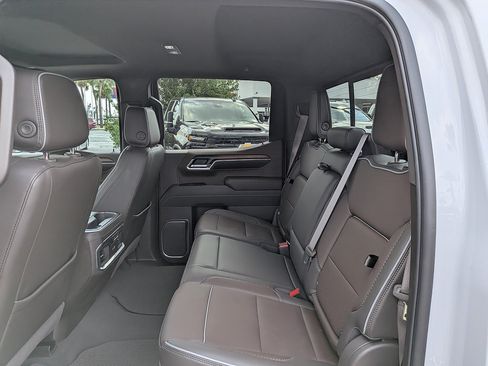Certified 2025 GMC Sierra 1500 Denali w/ Denali Reserve Package AWD/4WD image 13