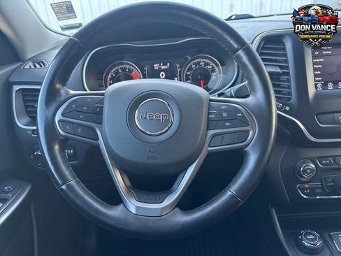 Used 2020 Jeep Cherokee Latitude w/ Cold Weather Group AWD/4WD image 15