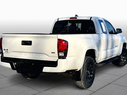Certified 2022 Toyota Tacoma SR5 image 13