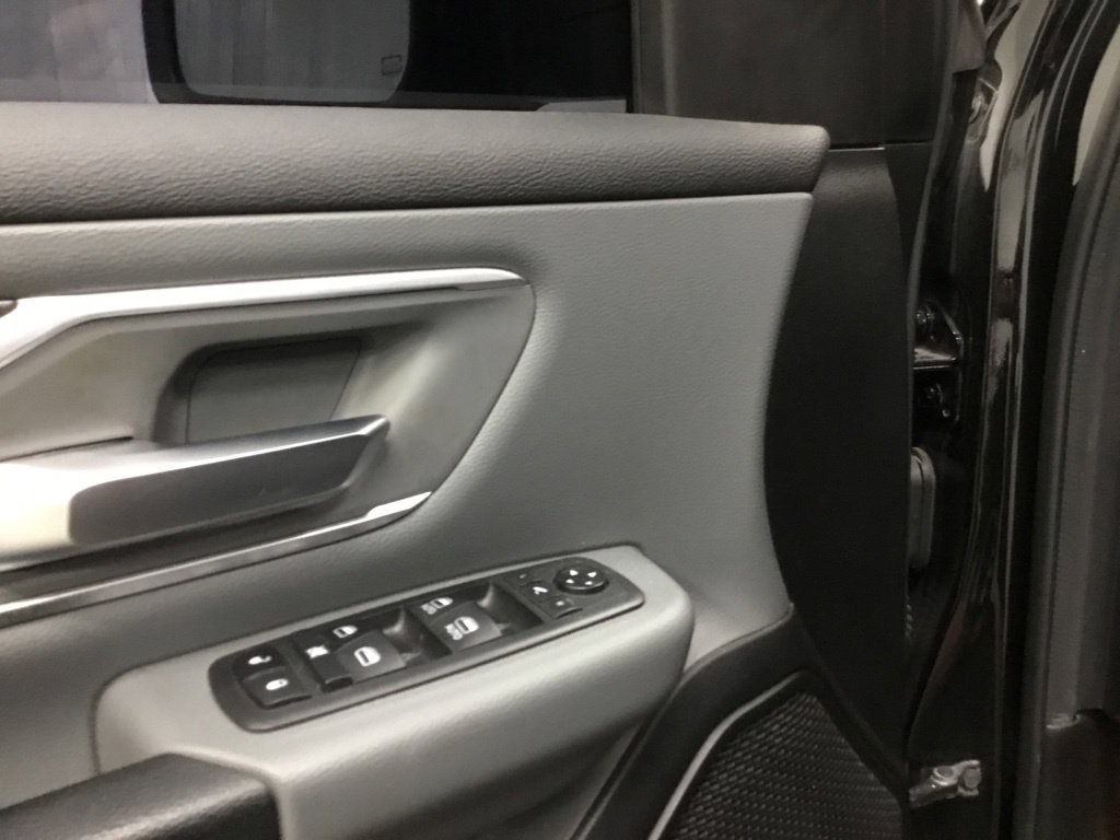 Used 2020 RAM 1500 Big Horn AWD/4WD image 7