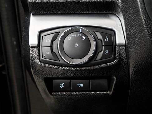 Used 2018 Ford Explorer Limited w/ Ford Safe & Smart Package image 36