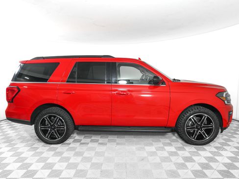 Used 2023 Ford Expedition XL AWD/4WD image 4