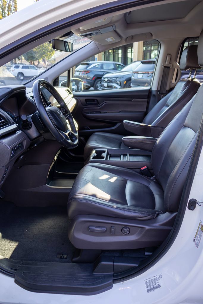Used 2018 Honda Odyssey EX-L image 15