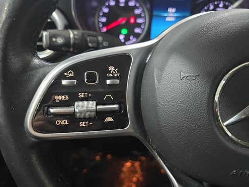 Used 2020 Mercedes-Benz GLC 300 4MATIC image 17