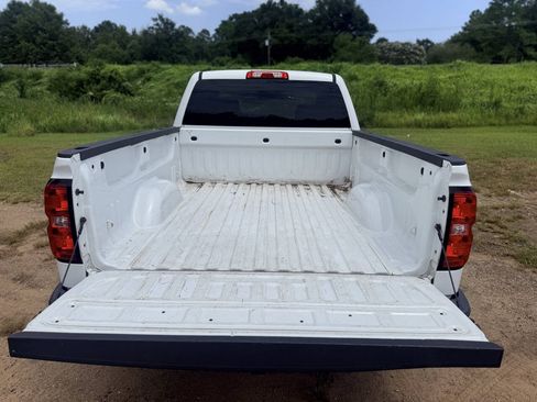 Used 2017 Chevrolet Silverado 1500 W/T w/ Trailering Package RWD image 9