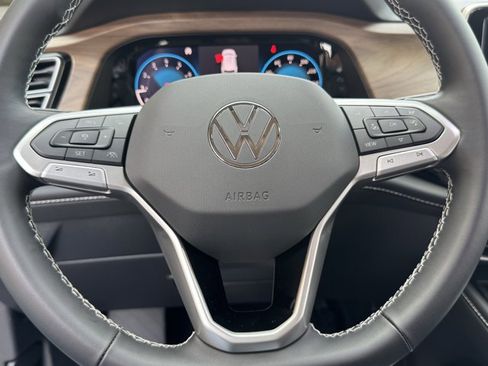 New 2026 Volkswagen Atlas SE image 28