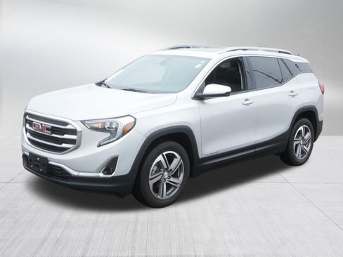 Used 2021 GMC Terrain SLT w/ Infotainment Package II AWD/4WD image 3