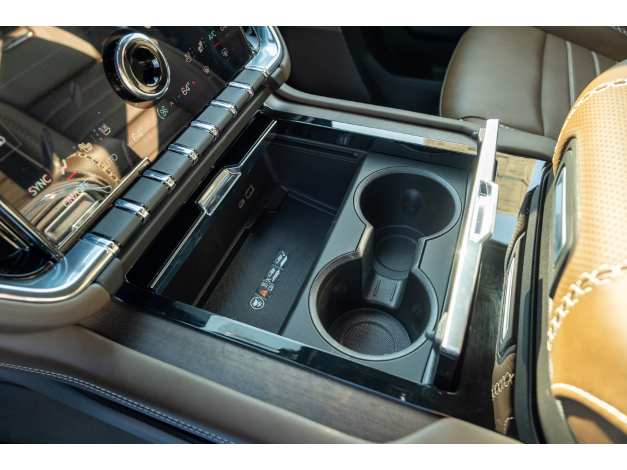 New 2026 GMC Yukon XL Denali Ultimate w/ LPO, Floor Liner Package AWD/4WD image 26