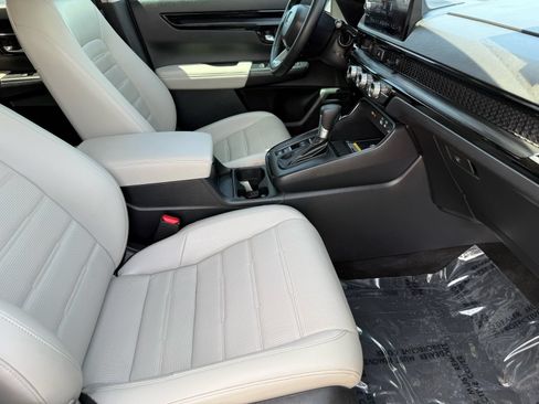 Used 2025 Honda CR-V EX-L image 31