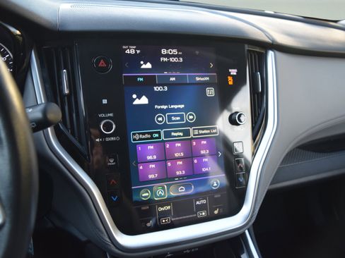 Used 2021 Subaru Outback Premium image 12