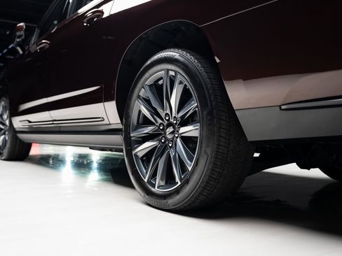 Used 2023 Cadillac Escalade ESV Sport Platinum w/ Heavy-Duty Trailer Package image 81