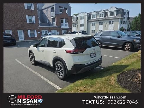 Certified 2023 Nissan Rogue SV AWD/4WD image 3