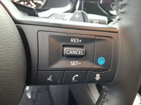 New 2025 Nissan Pathfinder SV image 21