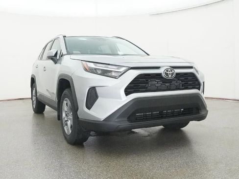 New 2025 Toyota RAV4 XLE image 30
