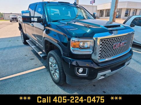 Used 2017 GMC Sierra 2500 Denali w/ Duramax Plus Package AWD/4WD image 16