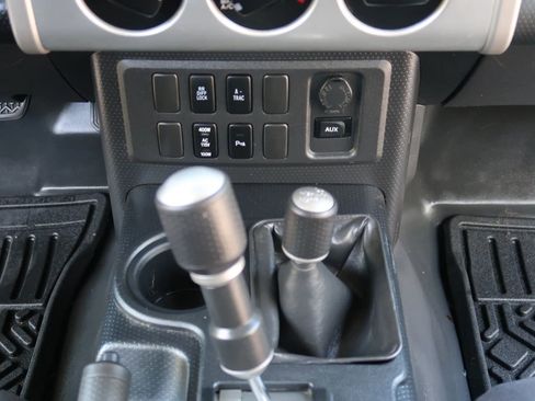 Used 2007 Toyota FJ Cruiser 4WD image 46