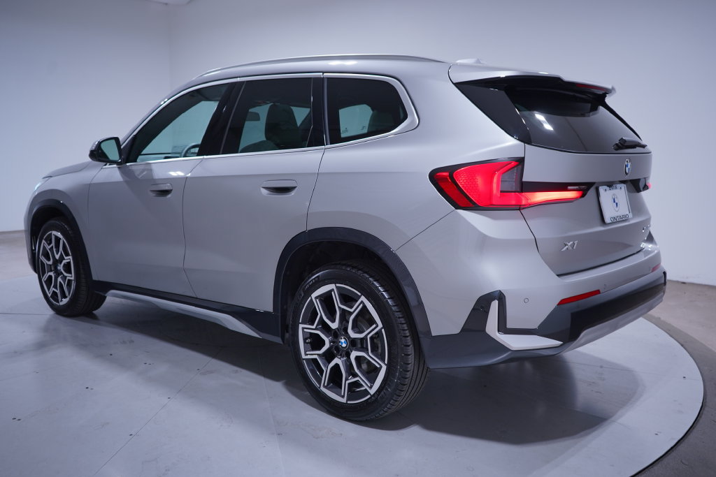 Used 2026 BMW X1 xDrive28i w/ Convenience Package AWD/4WD image 3