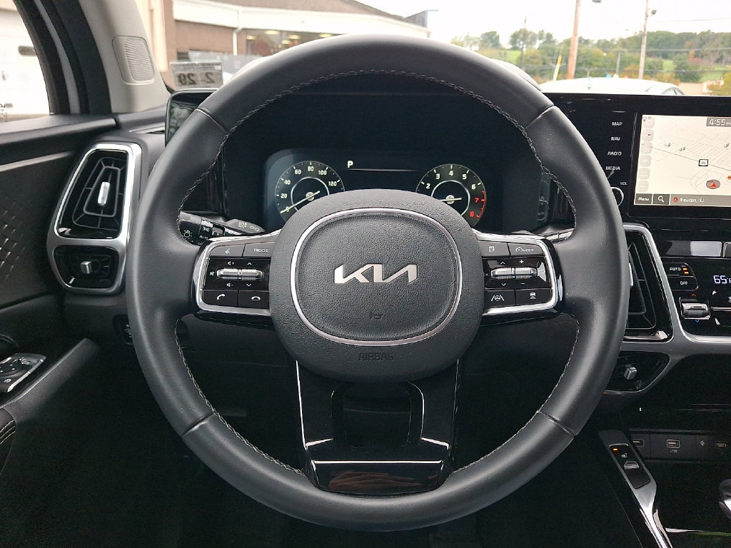 Certified 2023 Kia Sorento SX AWD/4WD image 22