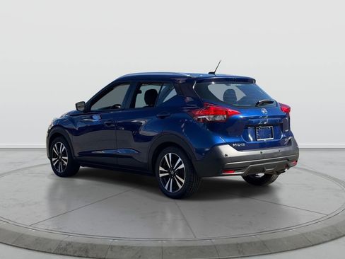 Used 2020 Nissan Kicks SV image 4