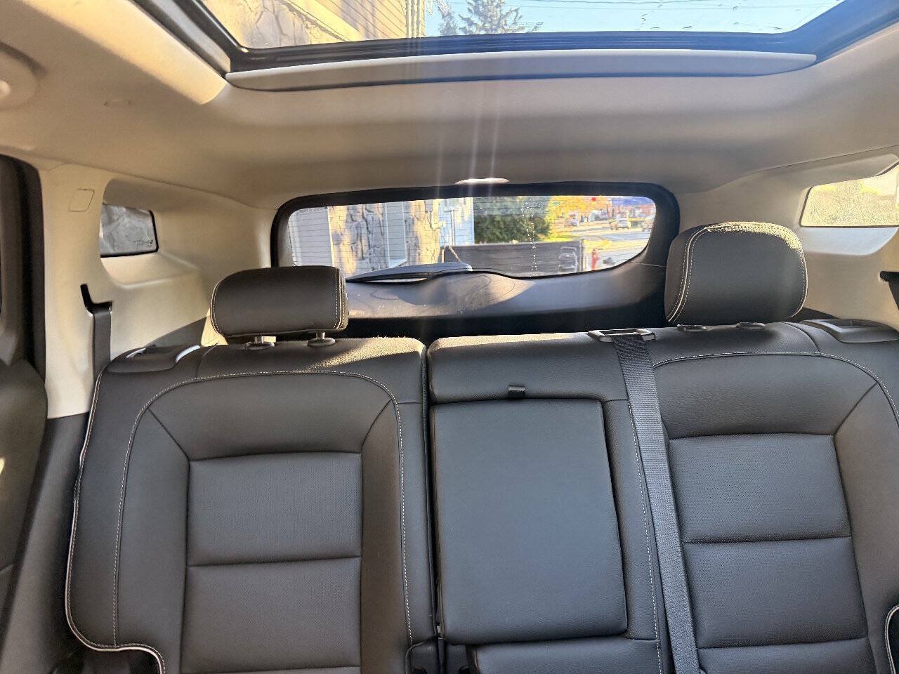 Used 2018 GMC Terrain Denali w/ Advanced Safety Package AWD/4WD image 20