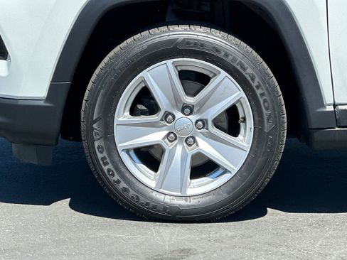 Used 2022 Jeep Compass Latitude w/ Convenience Group AWD/4WD image 25