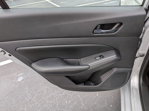Used 2024 Nissan Altima 2.5 SV FWD image 26