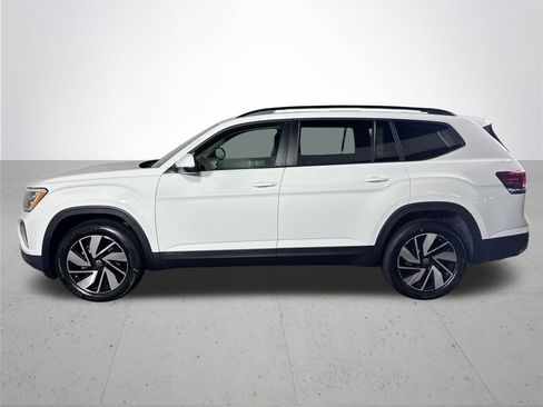 New 2025 Volkswagen Atlas SE image 9