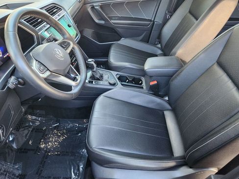 Certified 2023 Volkswagen Tiguan SE image 7