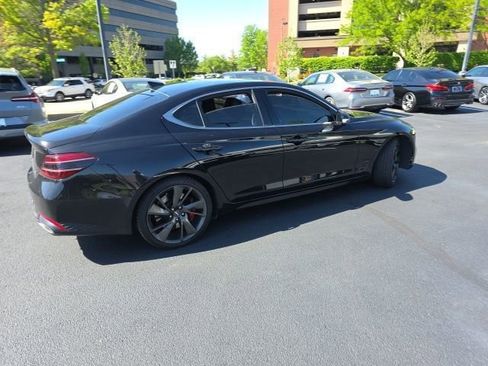 Used 2022 Genesis G70 3.3T RWD image 5
