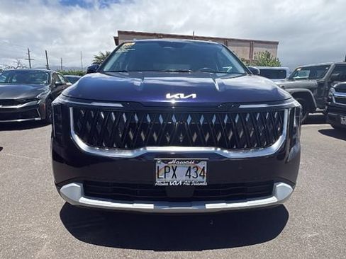 Used 2025 Kia Carnival EX FWD image 14