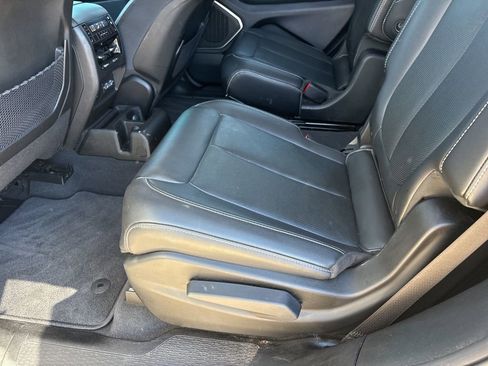 Used 2022 Jeep Grand Cherokee L Limited w/ Luxury Tech Group II image 19