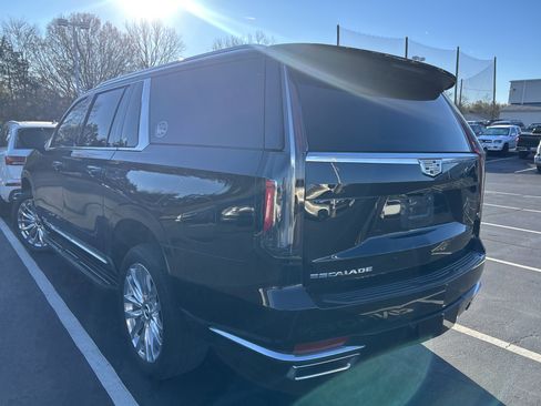 Used 2024 Cadillac Escalade ESV Premium Luxury image 6
